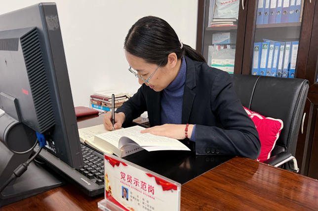 青海國投公司所屬各單位掀起開展主題教育熱潮三