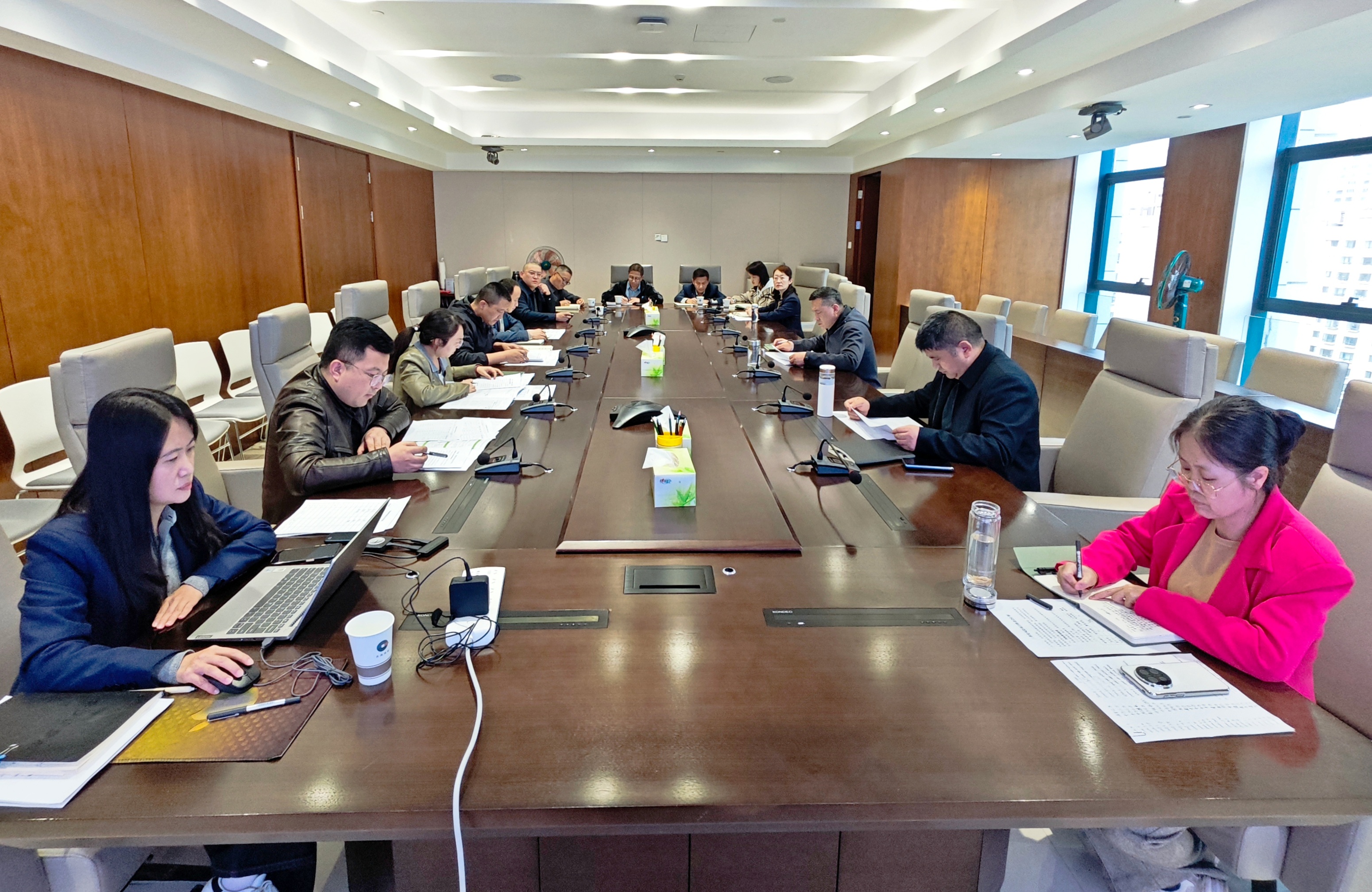 青海國投召開風(fēng)險(xiǎn)事項(xiàng)推進(jìn)會